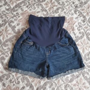 Maternity shorts